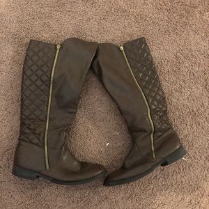 Women’s tall boots